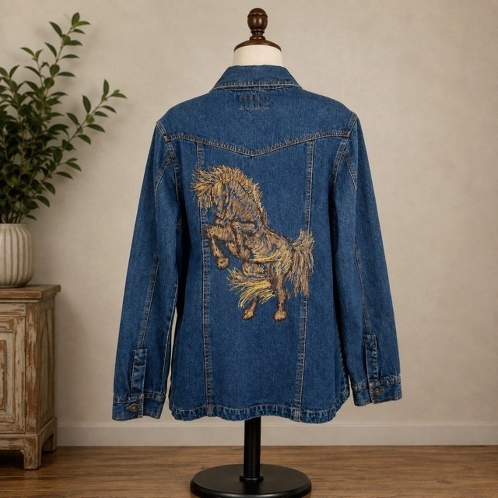 Wrangler Womens M Denim Shirt Jacket Blue Embroidered Horse Western Shacket